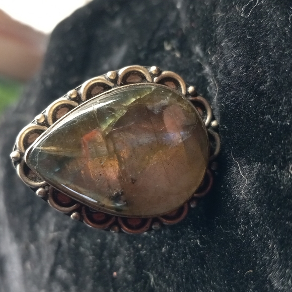 Labradorite gemstone ring size 8. Sterling silver stamped  .925 - Picture 5 of 6